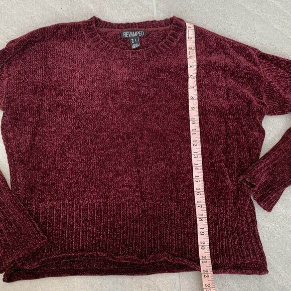 Revamped Crushed Red Velvet  Pullover Sweater Size L - Picture 4 of 4